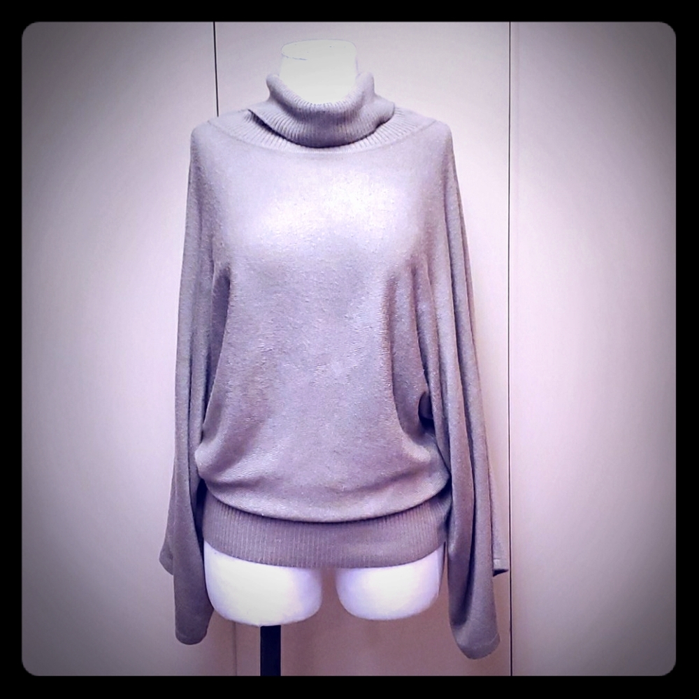Bcbg maxazria over sized pullover sweater
